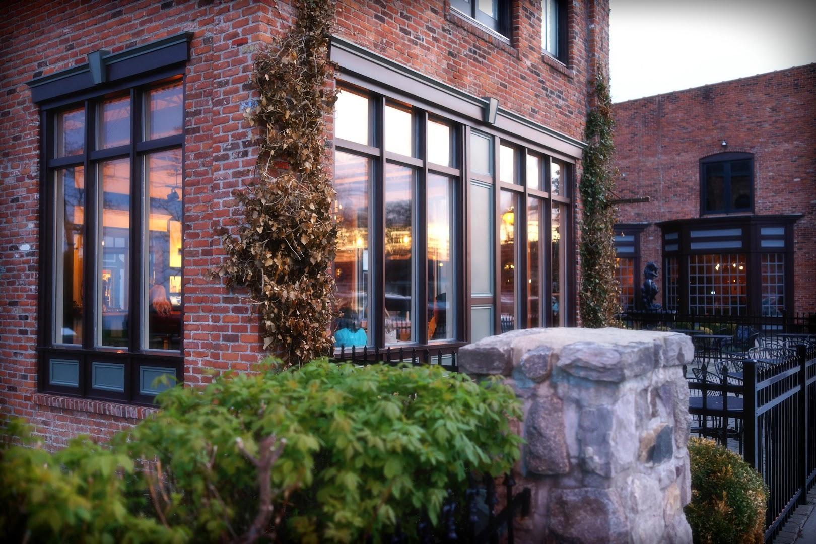 Sweetwater Gourmet Deli & Bar
